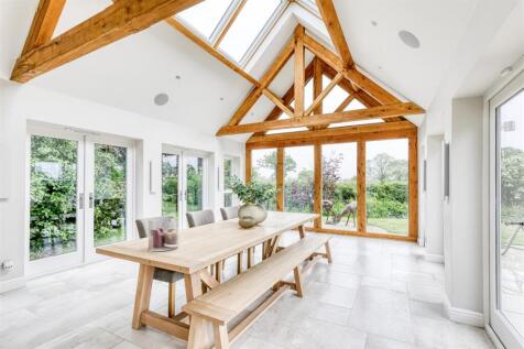 Garden Room/Dining Area