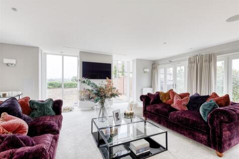 Fabulous Large Sitting Room