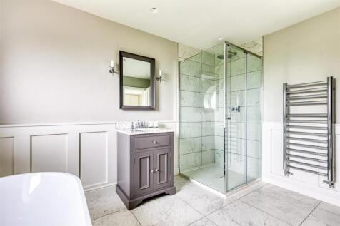 Superbly Appointed Bathroom