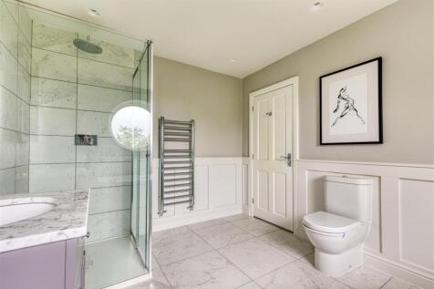 Superbly Appointed Bathroom