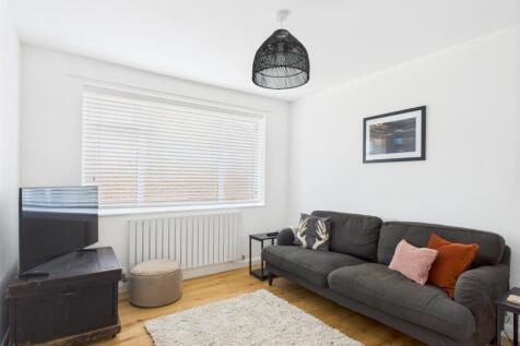 Bedroom Five / Snug