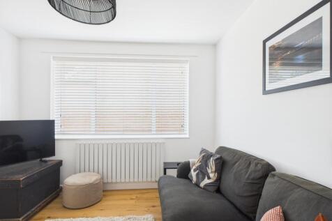 Bedroom Five / Snug