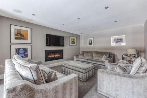 Large Lounge