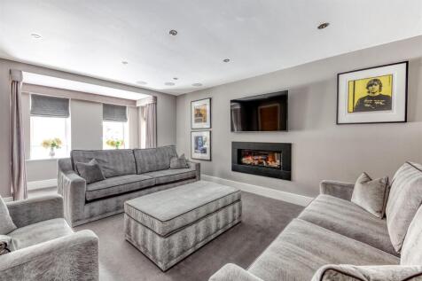 Large Lounge