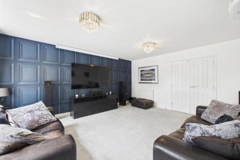 Spacious Lounge