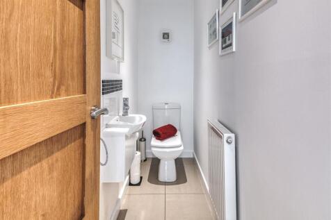 Fitted Guest Cloakroom