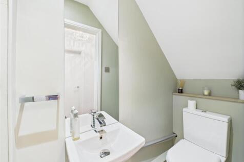 Fitted Guest Cloakroom