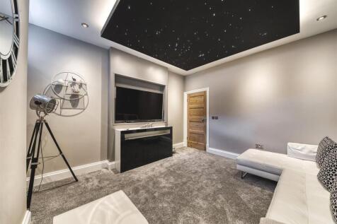Cinema/Games Room