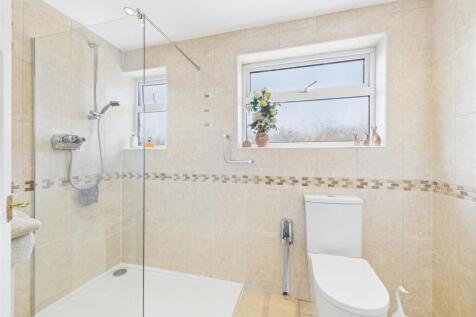Well-Appointed Shower Room