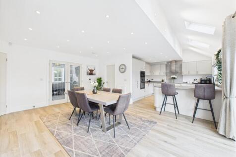 Fabulous Open Plan Extended Dining Kitchen