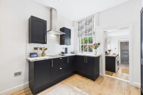 Fitted Kitchen