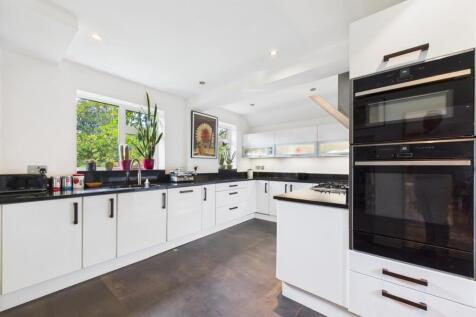 Fitted Breakfast Kitchen
