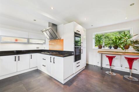 Fitted Breakfast Kitchen