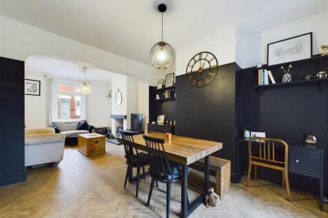 Open Plan Through Lounge/Dining Room