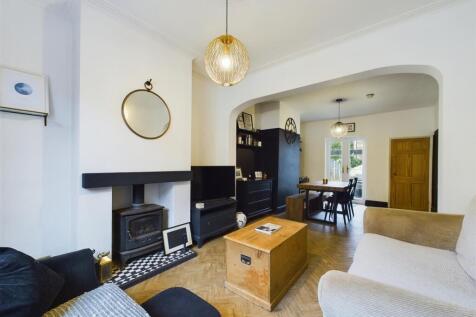 Open Plan Through Lounge/Dining Room