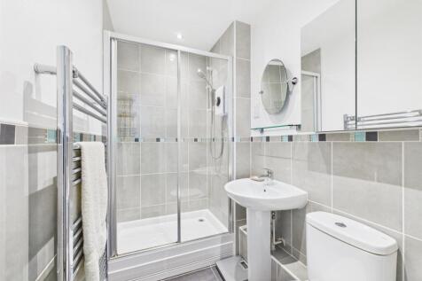 Superbly Appointed En-Suite Shower Room