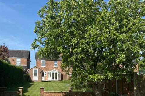 Generous Enclosed Rear Garden