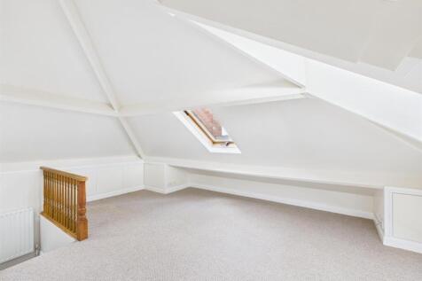 Bedroom Four/Hobby Room