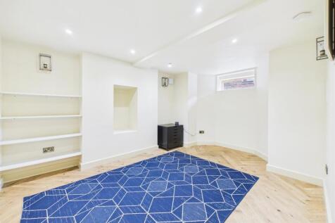 Basement Room/Office