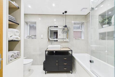 Superbly Appointed Bathroom