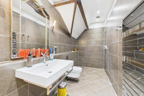 Superbly Appointed En-Suite Shower Room