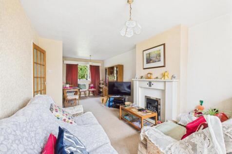 Through Lounge/Dining Room