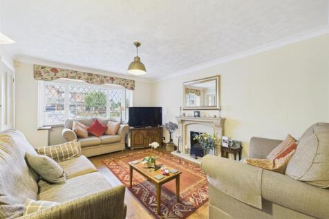 Attractive Lounge