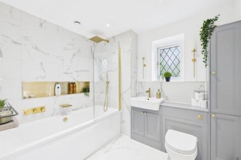 Principal Bathroom