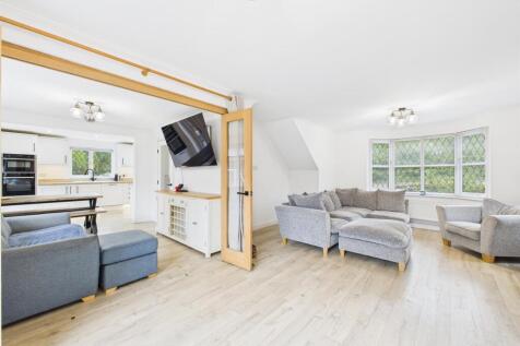 Superb Open Plan Living Space