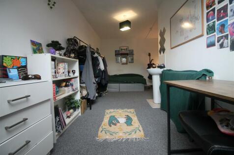 34KR- Bedroom 3.JPG