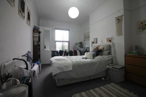 23KR- Bedroom 1.JPG