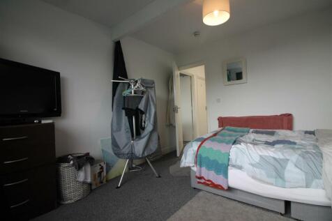 23KR- Bedroom 2.JPG