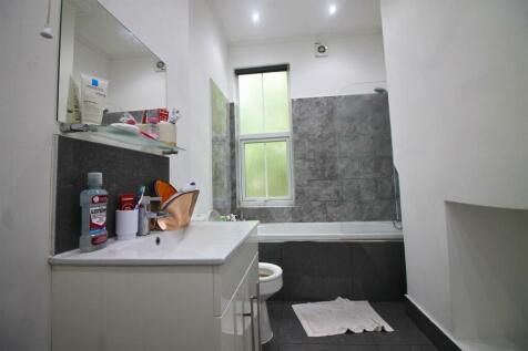 20HPT- Bathroom.jpg