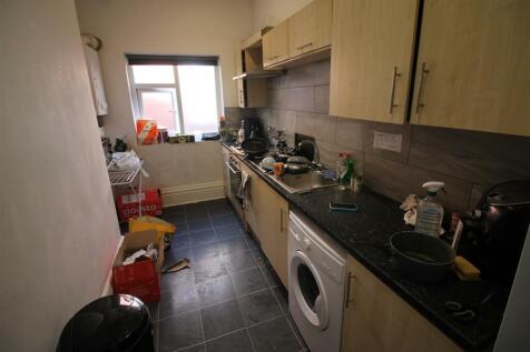 79BCR- Kitchen 1.3.JPG