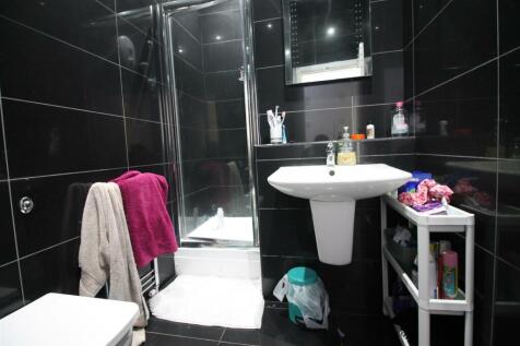 79BCR- Bathroom 1.JPG