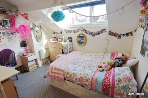 15BG-Bedroom1.jpg