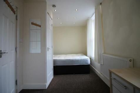 7AT- Bedroom 3.JPG