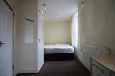 7AT- Bedroom 3.JPG