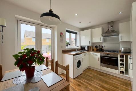 Eat-in Kitchen