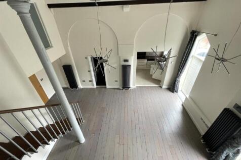 Open plan lounge dining area