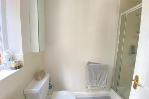 en-suite to master