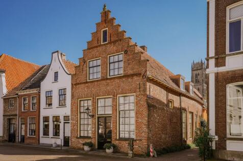 Vismarkt 2 5301 CW ZALTBOMMEL image 2