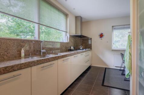 van Oldenbarneveltlaan 14 5631 AH EINDHOVEN image 20
