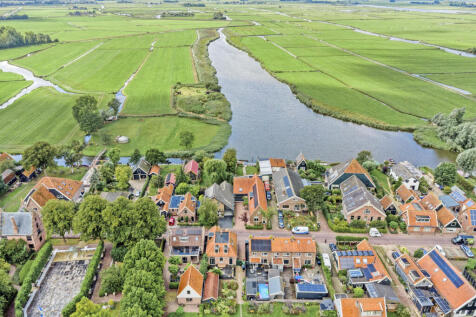 Raadhuisstraat 35 1484 EN GRAFT image 2