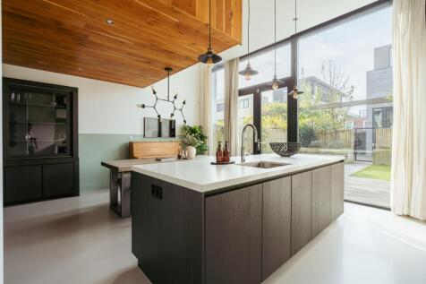 Bert Haanstrakade 398 1087 EC AMSTERDAM image 9