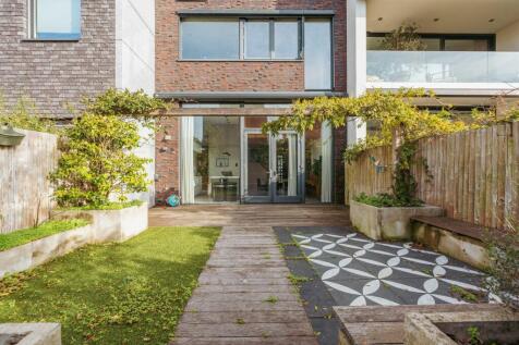 Bert Haanstrakade 398 1087 EC AMSTERDAM image 14