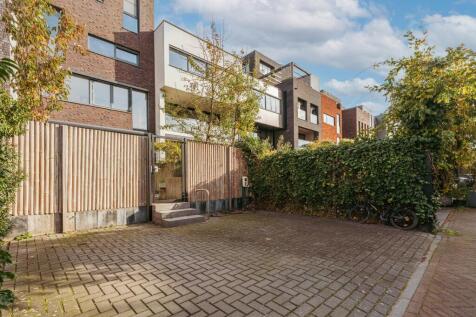 Bert Haanstrakade 398 1087 EC AMSTERDAM image 17