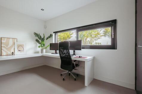 Bert Haanstrakade 398 1087 EC AMSTERDAM image 18