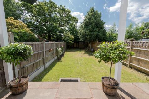 73 Marina Avenue Gar