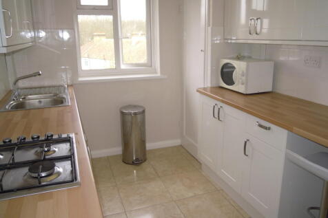 35 Bushey Court - ki